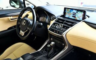 2018 Lexus NX300 只开了36900 miles